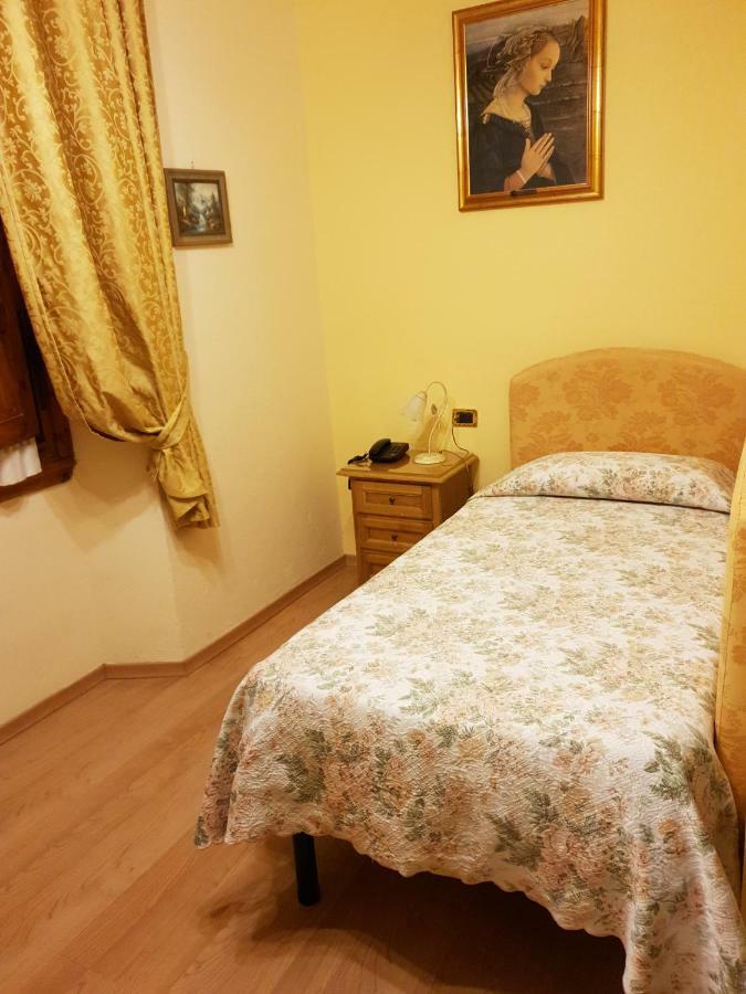 La Rosa 3* Ronta